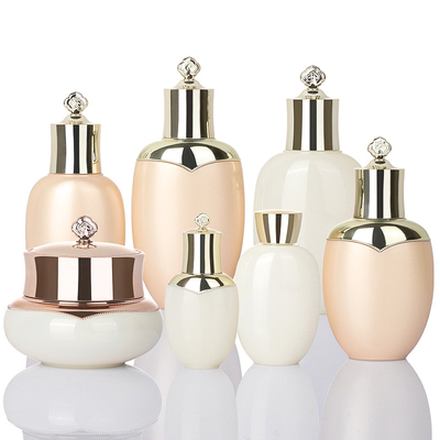 Toner-Lotions-Flasche Skincare-Klagen-Verpacken des Luxusgoldeinzigartiges Gesichts-50ml des Cremetiegel-100ml 120ml 150ml
