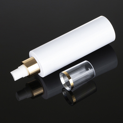 Des Raumhotels 500ml des behälters des weißen kosmetischen Haarnebelplastikalkohols Verpackenununterbrochene Sprühflasche der Spitze 250ml Gold