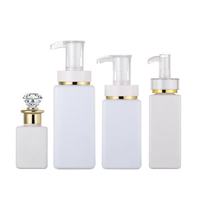 Luxusweiß der hohen Qualität fertigt quadratische Shampoo-Haar-Lotions-Flasche mit Diamond Gold Rim Cap besonders an