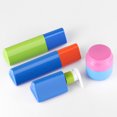 Überwurfmutter-kosmetische Verpackensätze, kosmetische Plastikbehälter 150ml 200ml